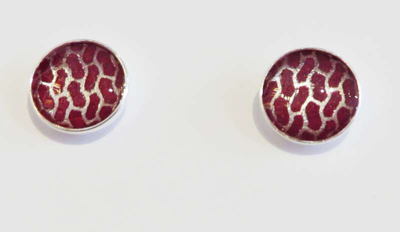Mini stud earrings