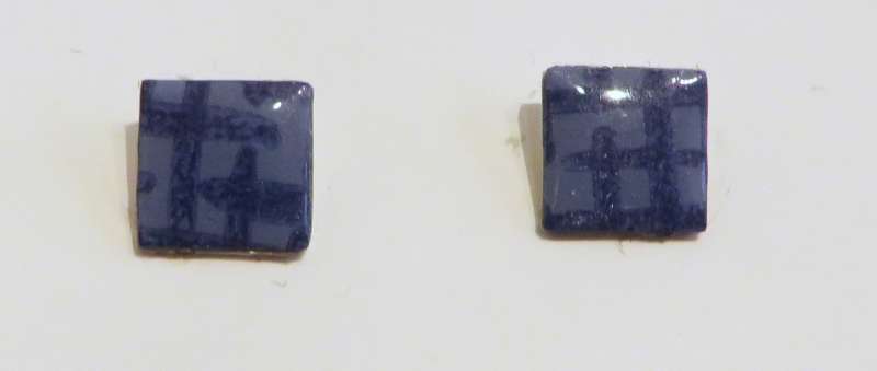 Square stud earrings