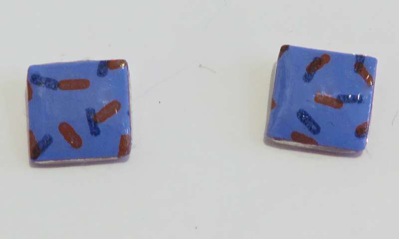 Square stud earrings