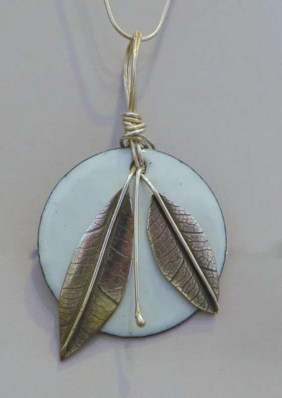 Leaf pendant