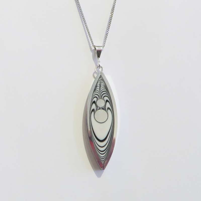 Leaf Winter Pendant
